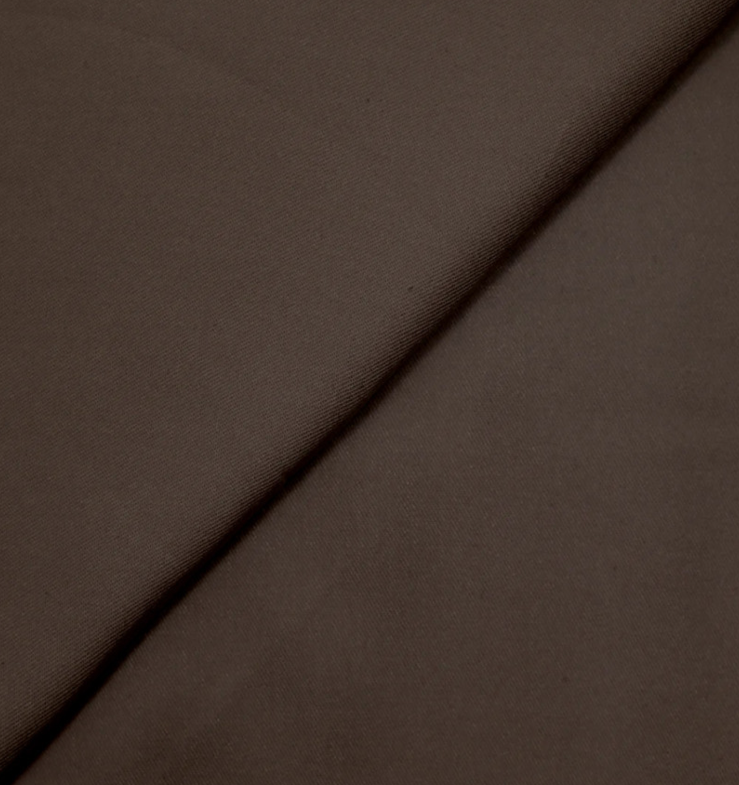 Heavy viscose twill donkerbruin