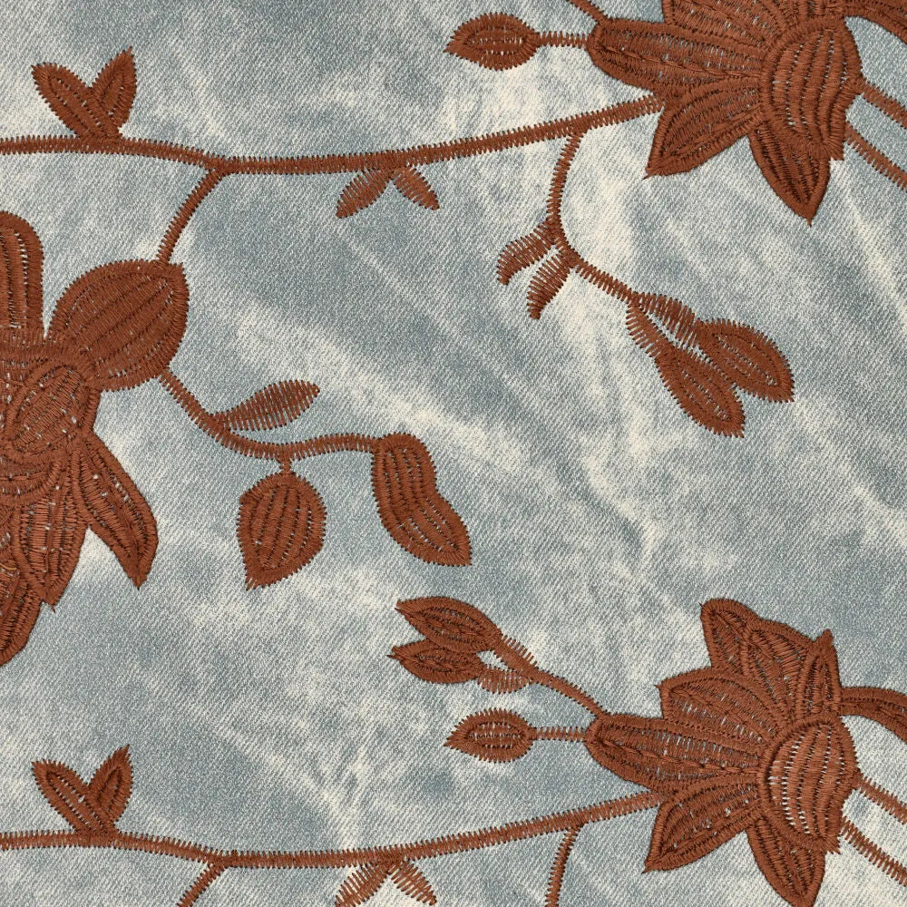 Waxed denim geborduurde bloemen + rand vergrijsd blauw