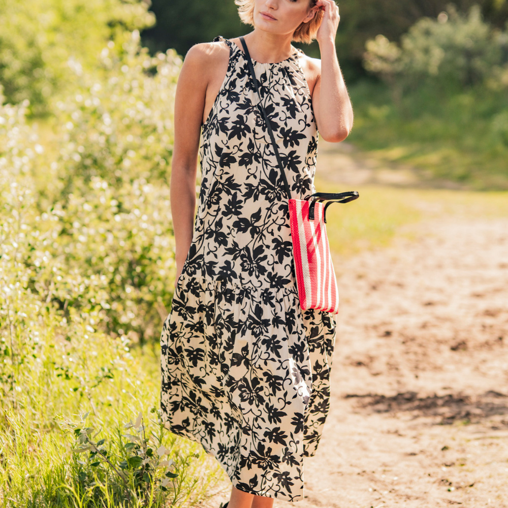 Fibre Mood - Katoenen poplin bloemen zwart