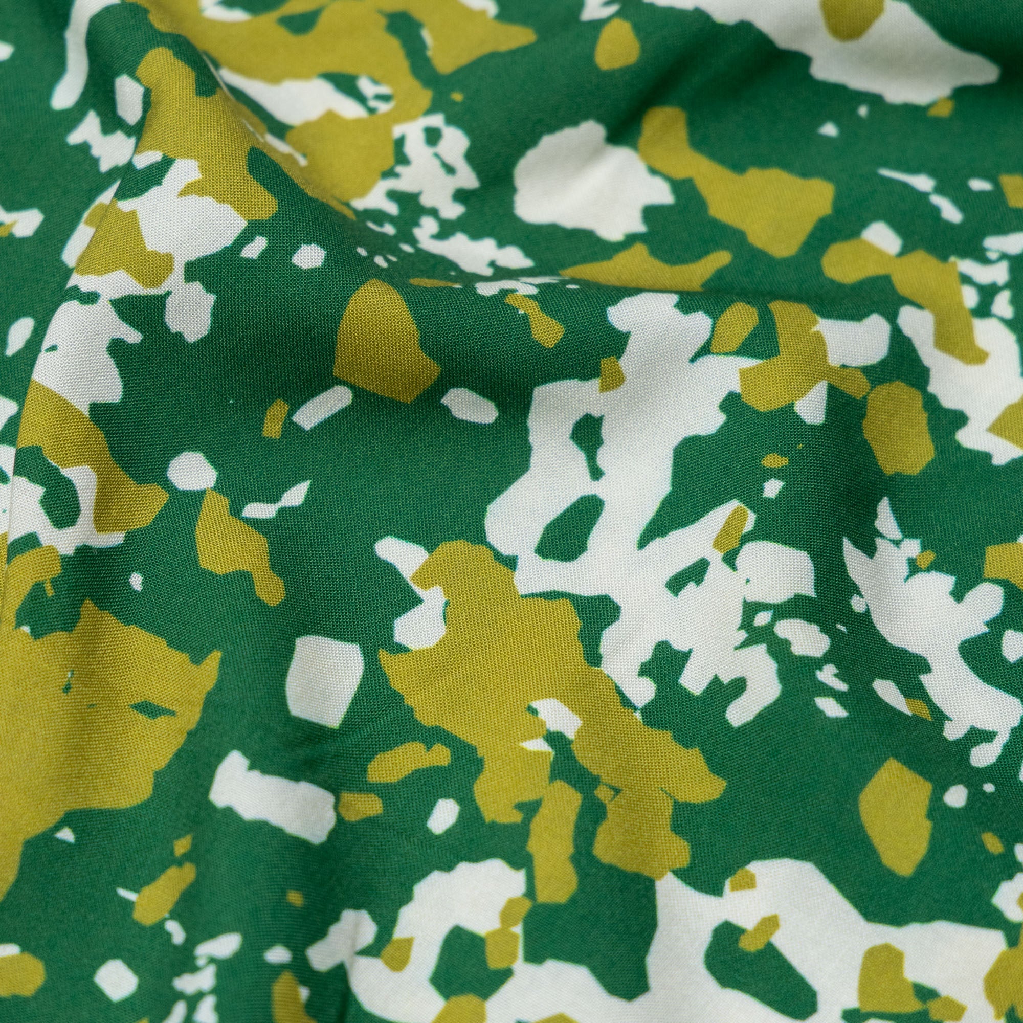 Fibre Mood - Viscose digitaal camouflage groen