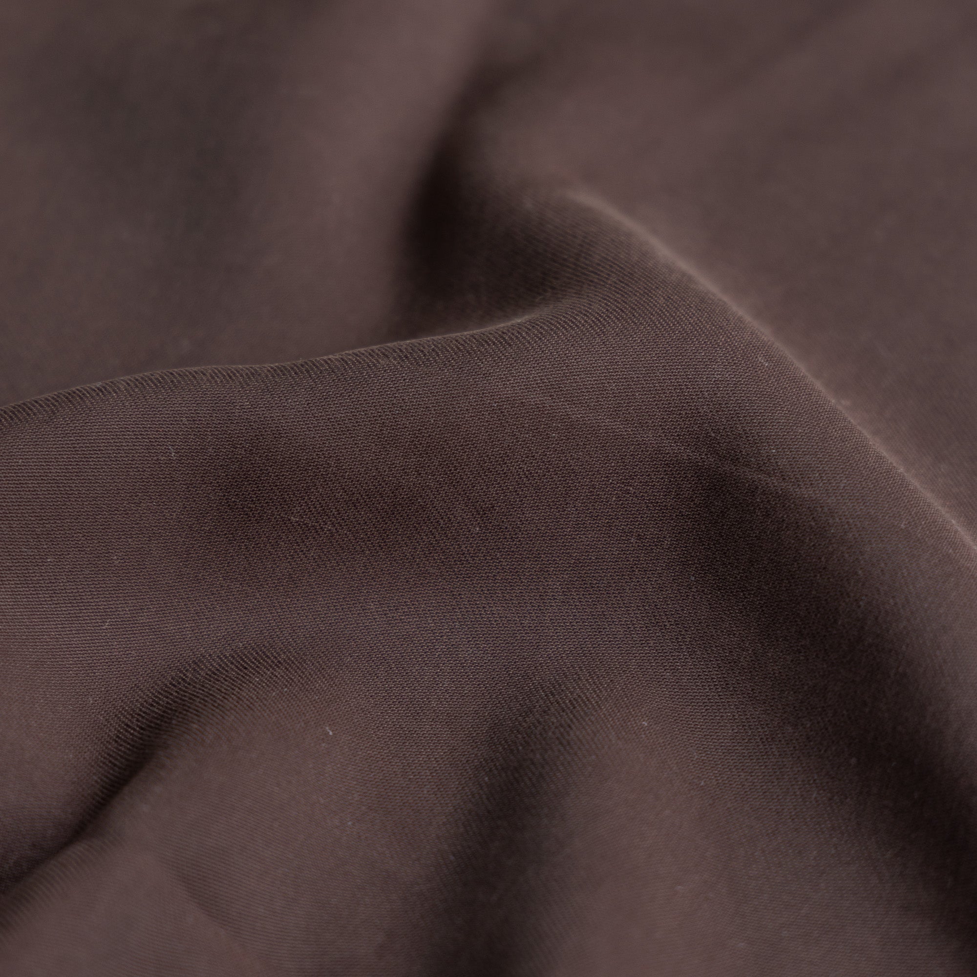 Heavy viscose twill donkerbruin