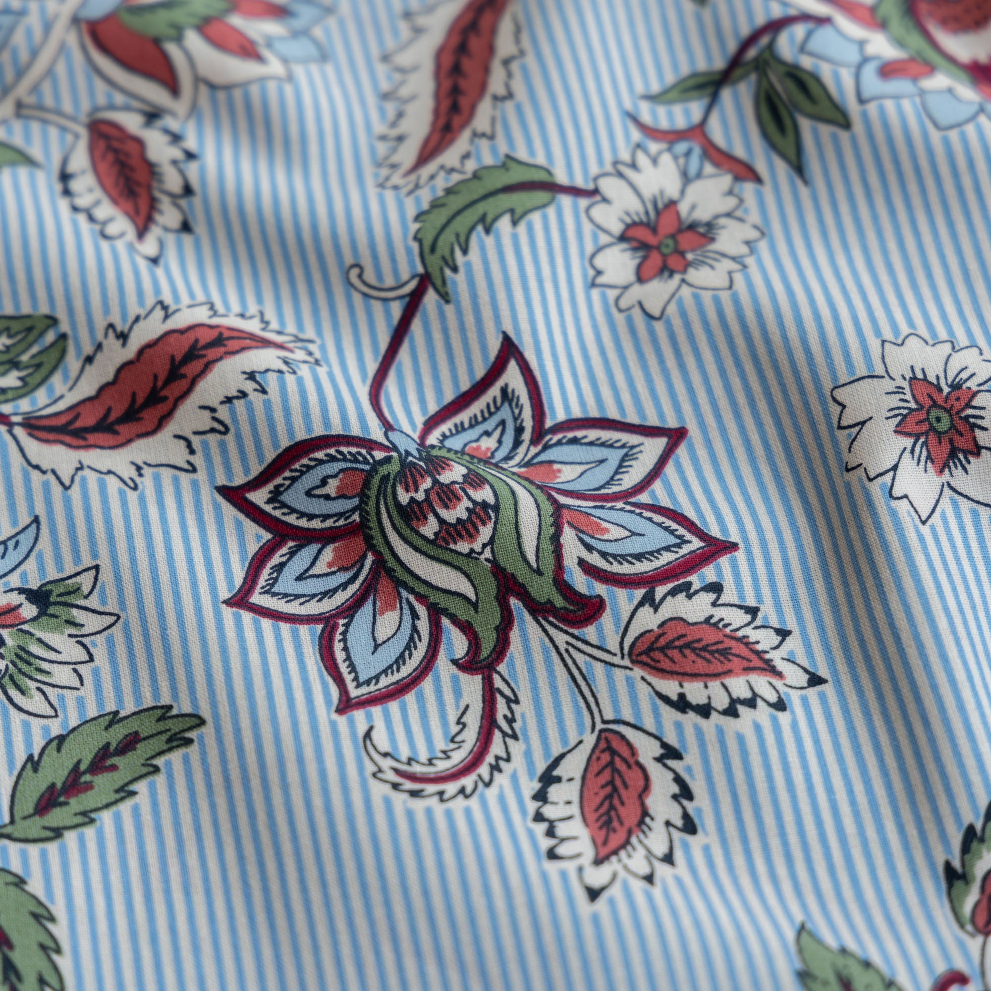 Katoen bloemen/strepen offwhite