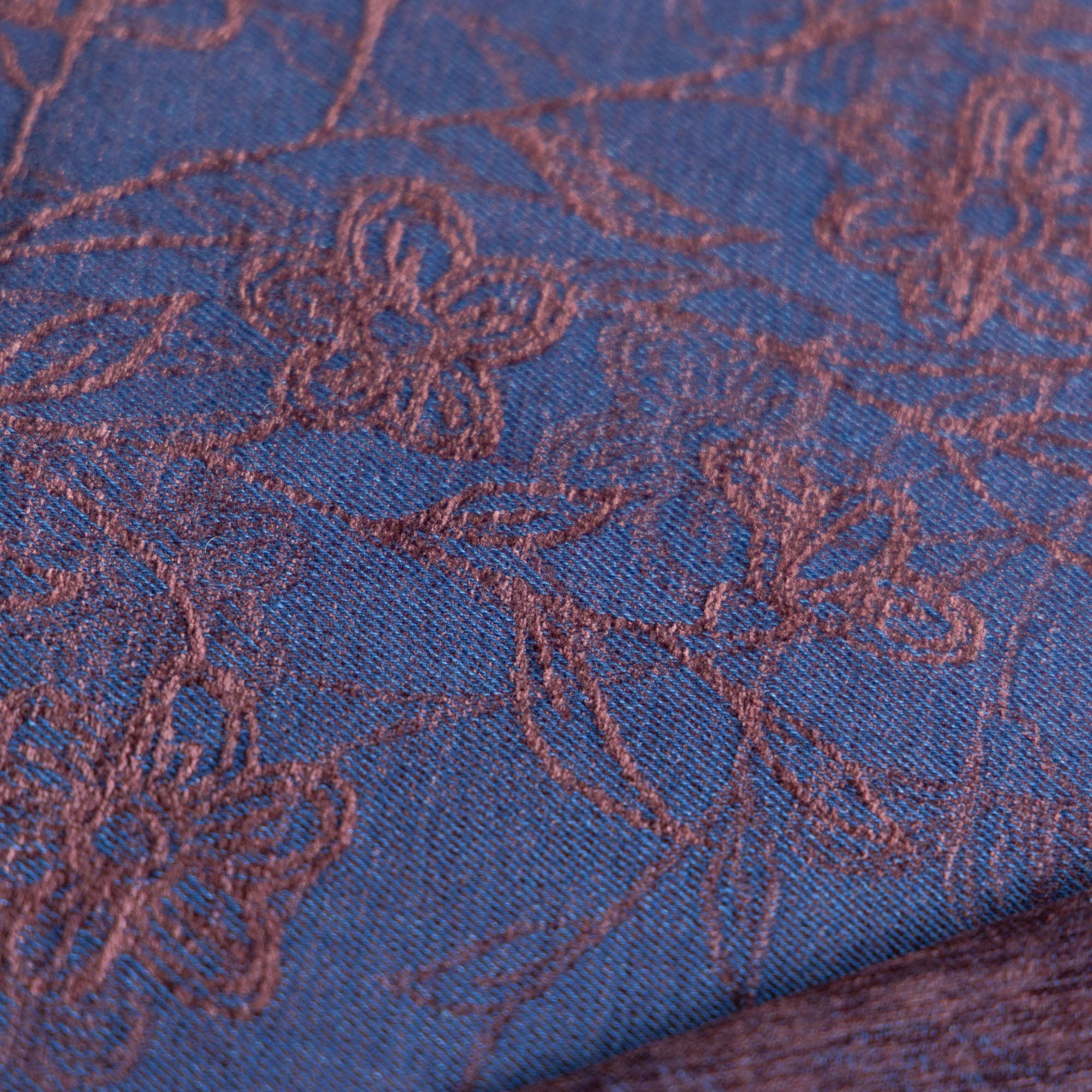 Chenille jacquard denim bloemen bordeaux