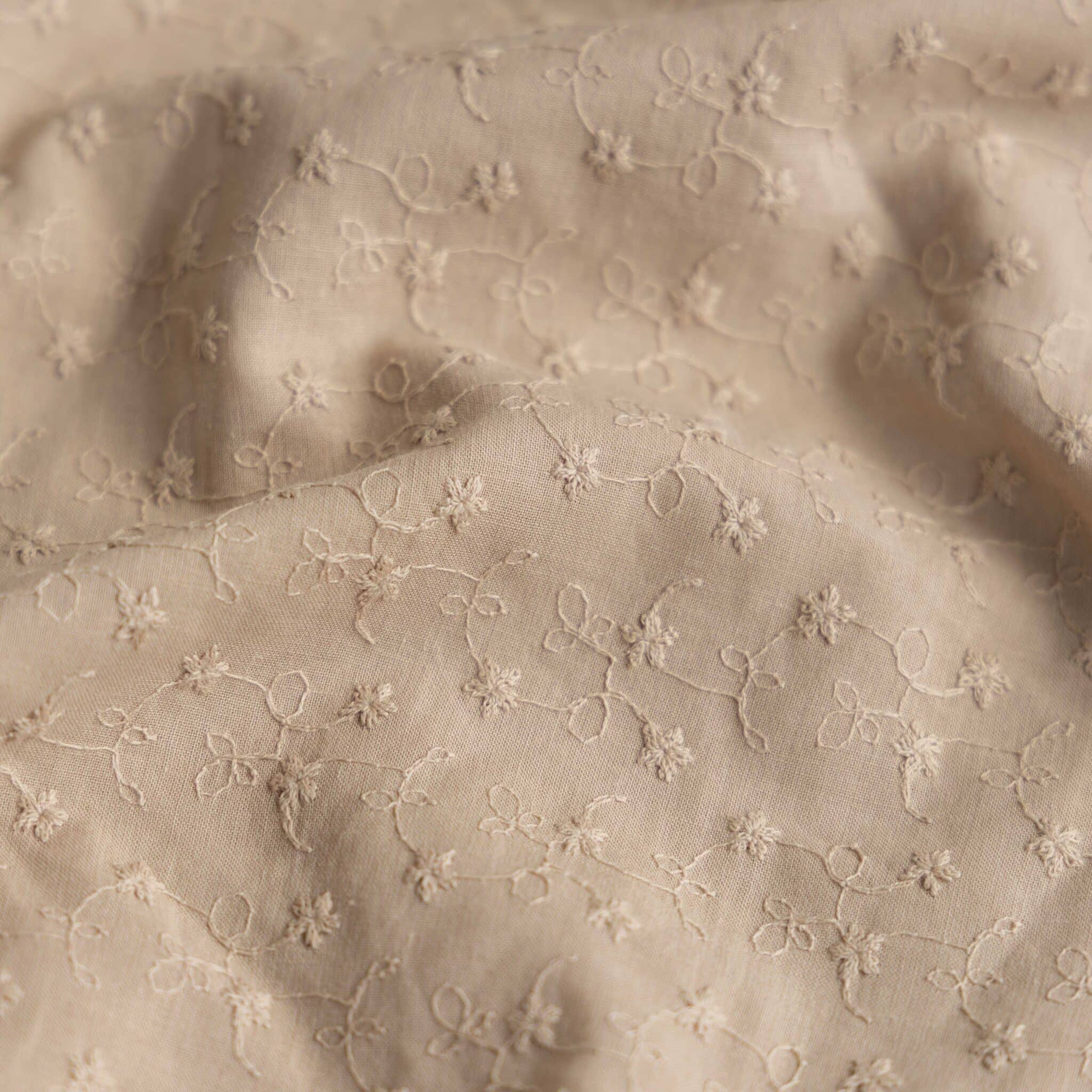 Broderie schulprand beige