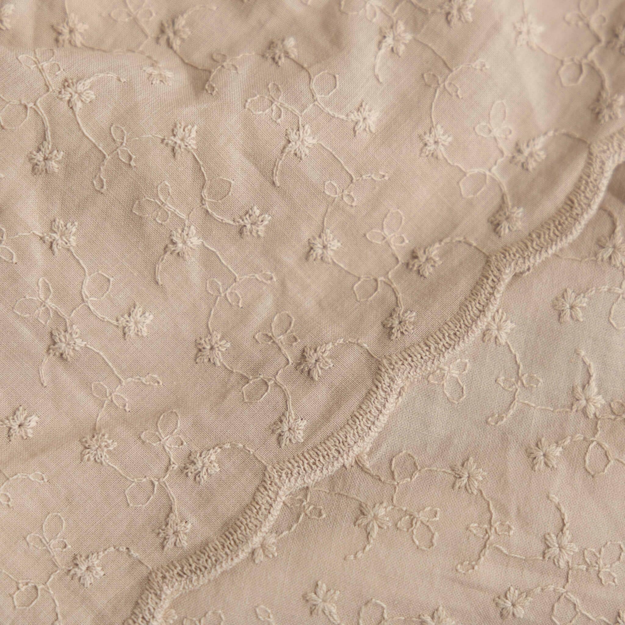 Broderie schulprand beige