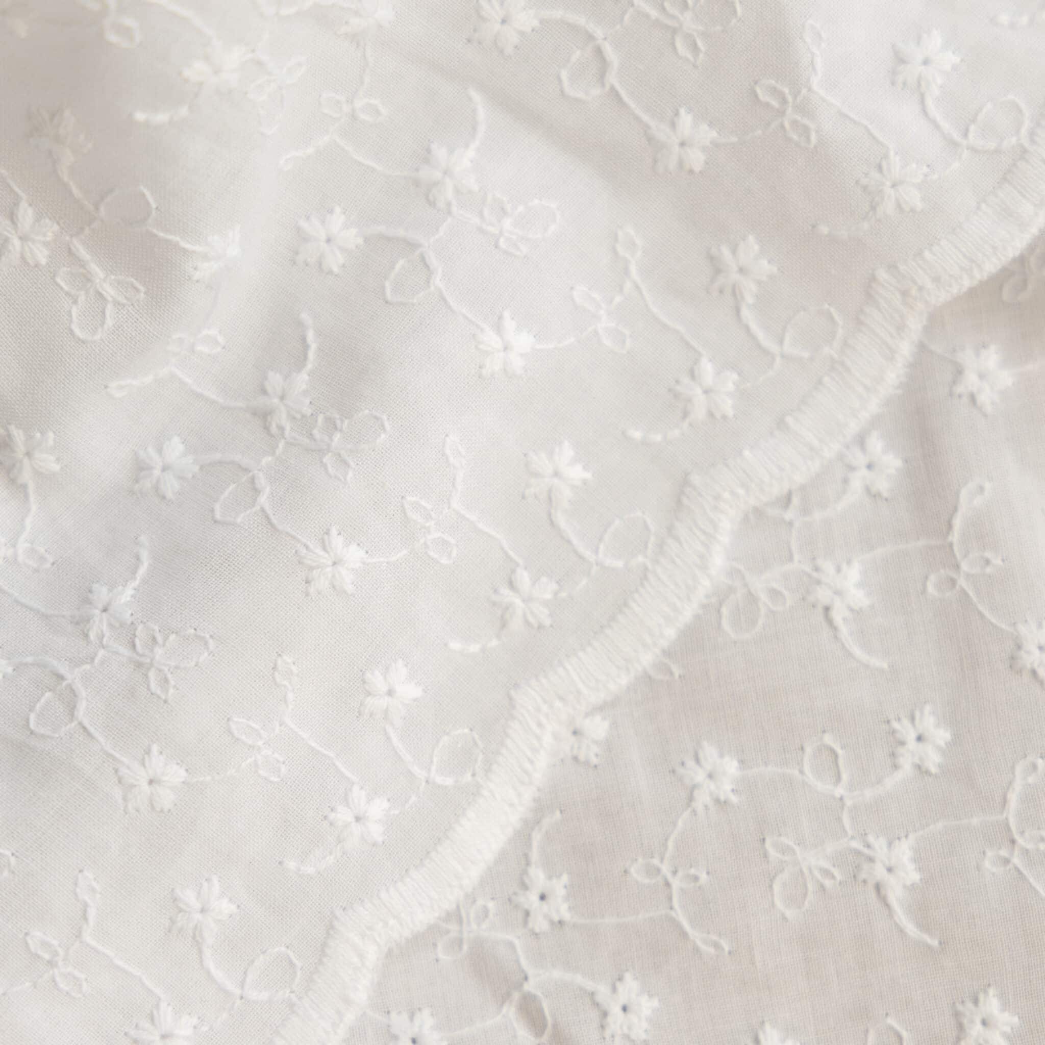 Broderie schulprand offwhite