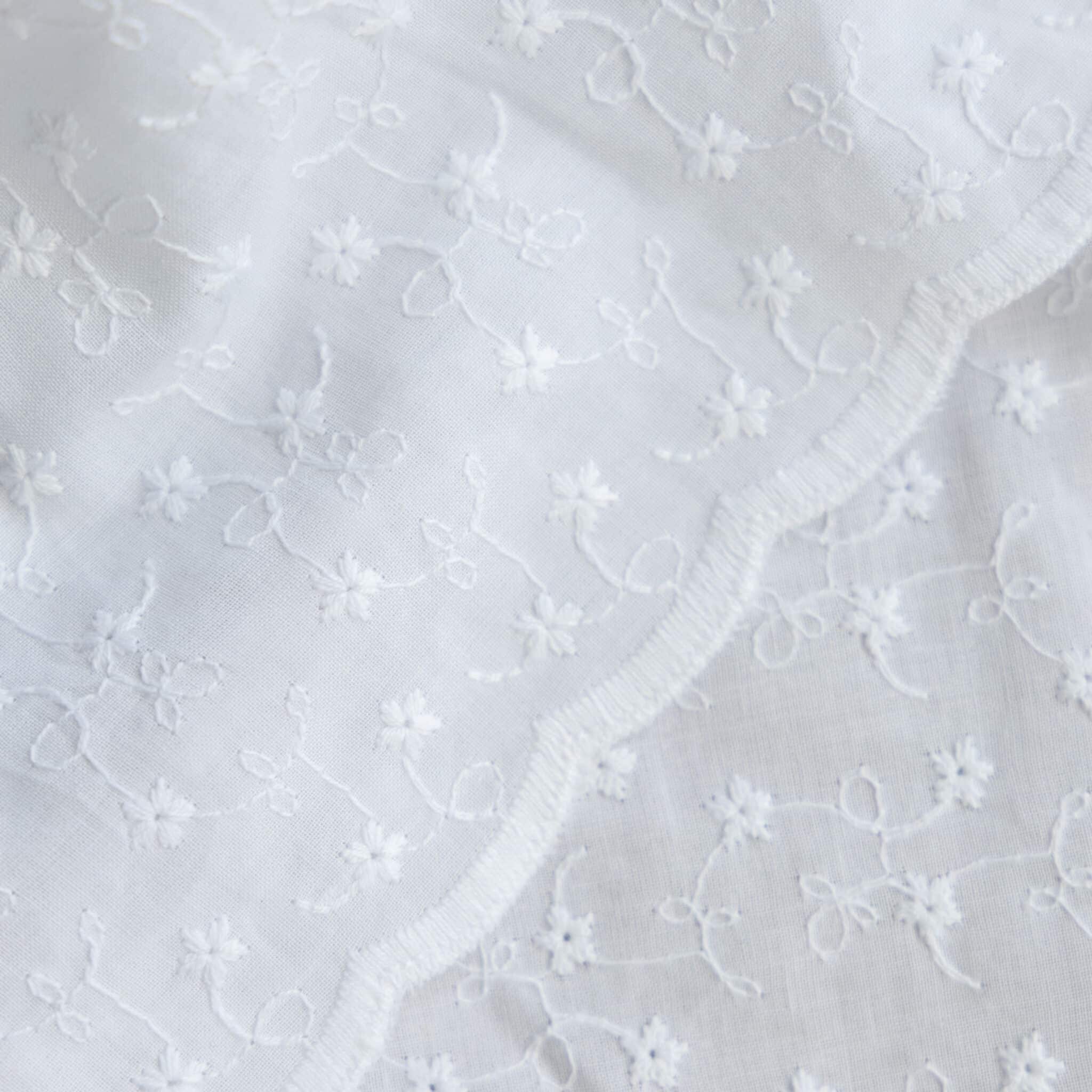 Broderie schulprand wit