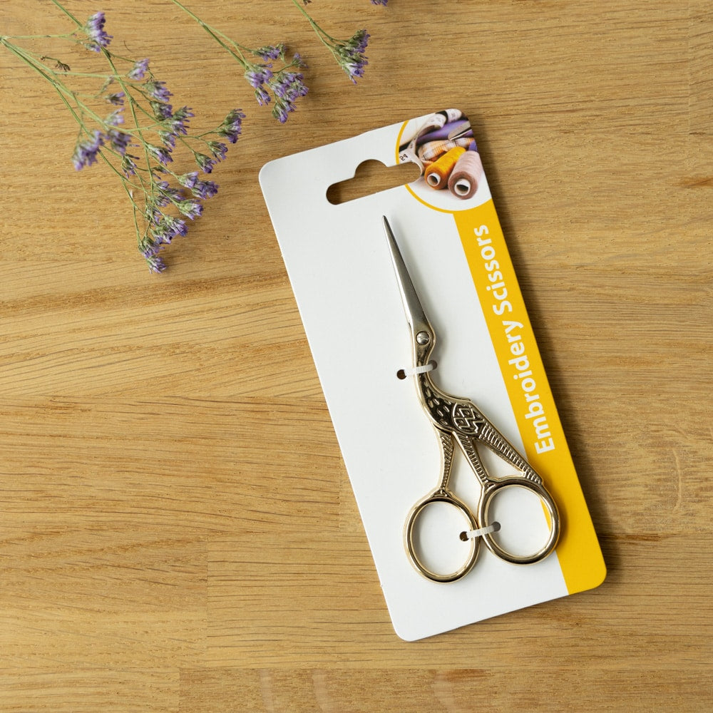 Gouden borduurschaar ooievaar klein (9,5 cm)