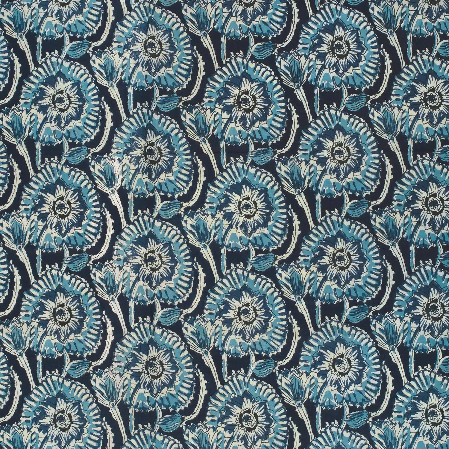 Katoenen voile batik bloemen indigo/blauw