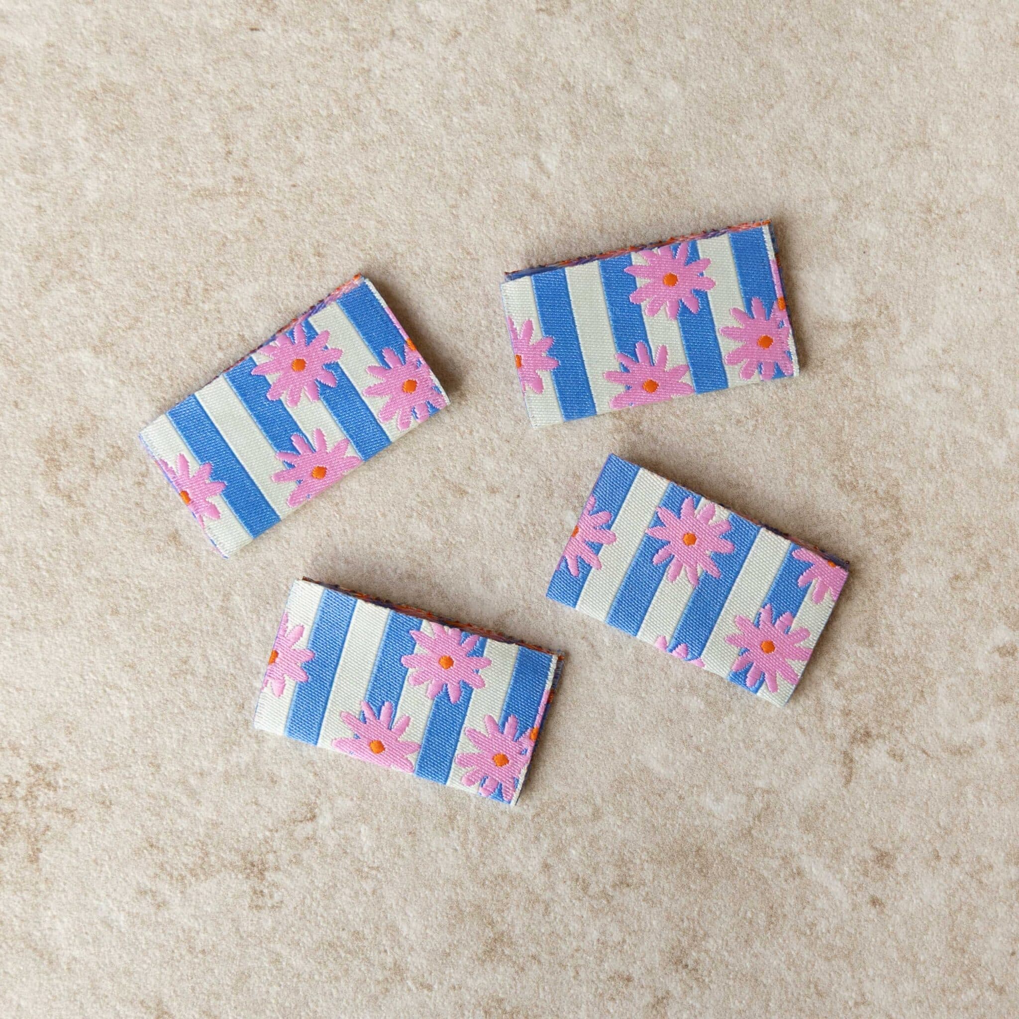 Loop&amp;Label - Bloemen - zijnaadlabels (4 stuks)