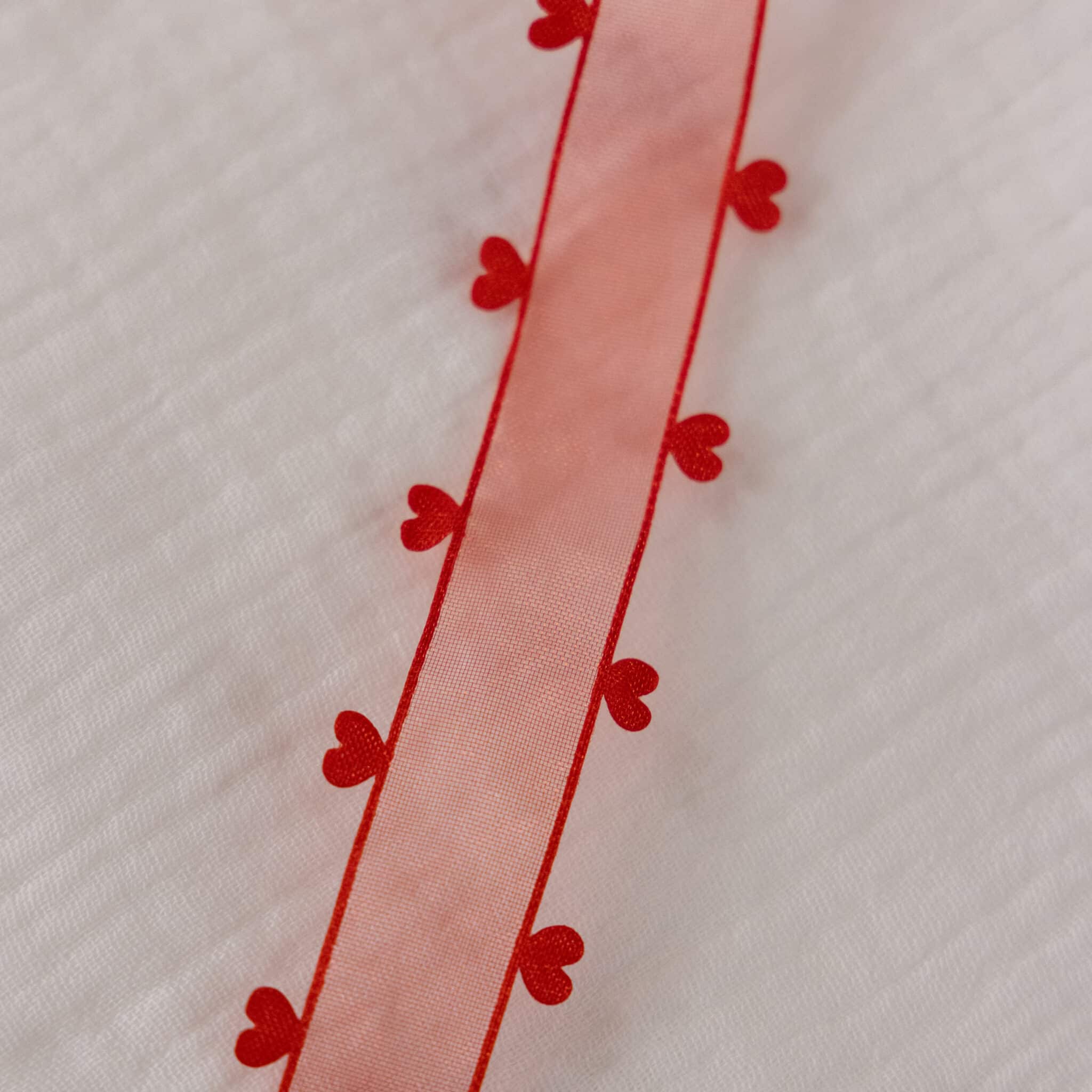 Organza lint hartjes rood