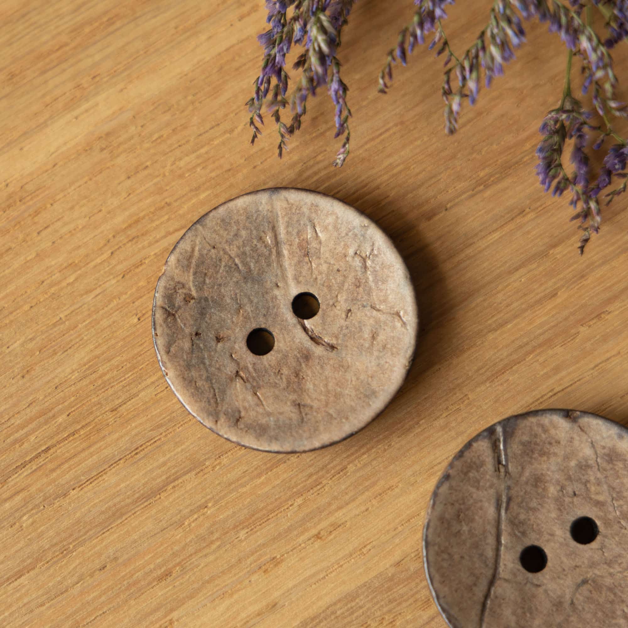 Parelmoer knoop 40mm beige