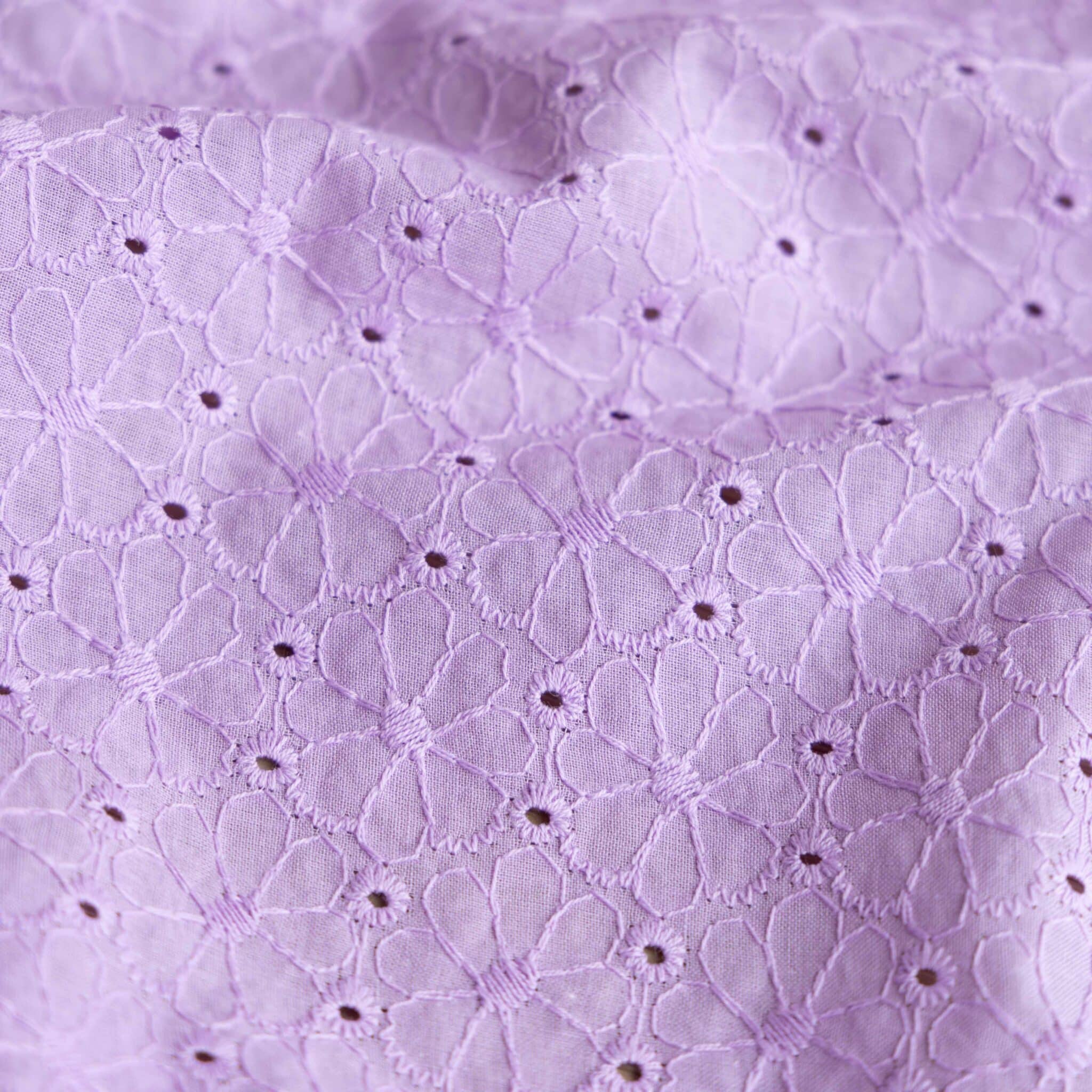 Poplin broderie bloemen schulprand lila
