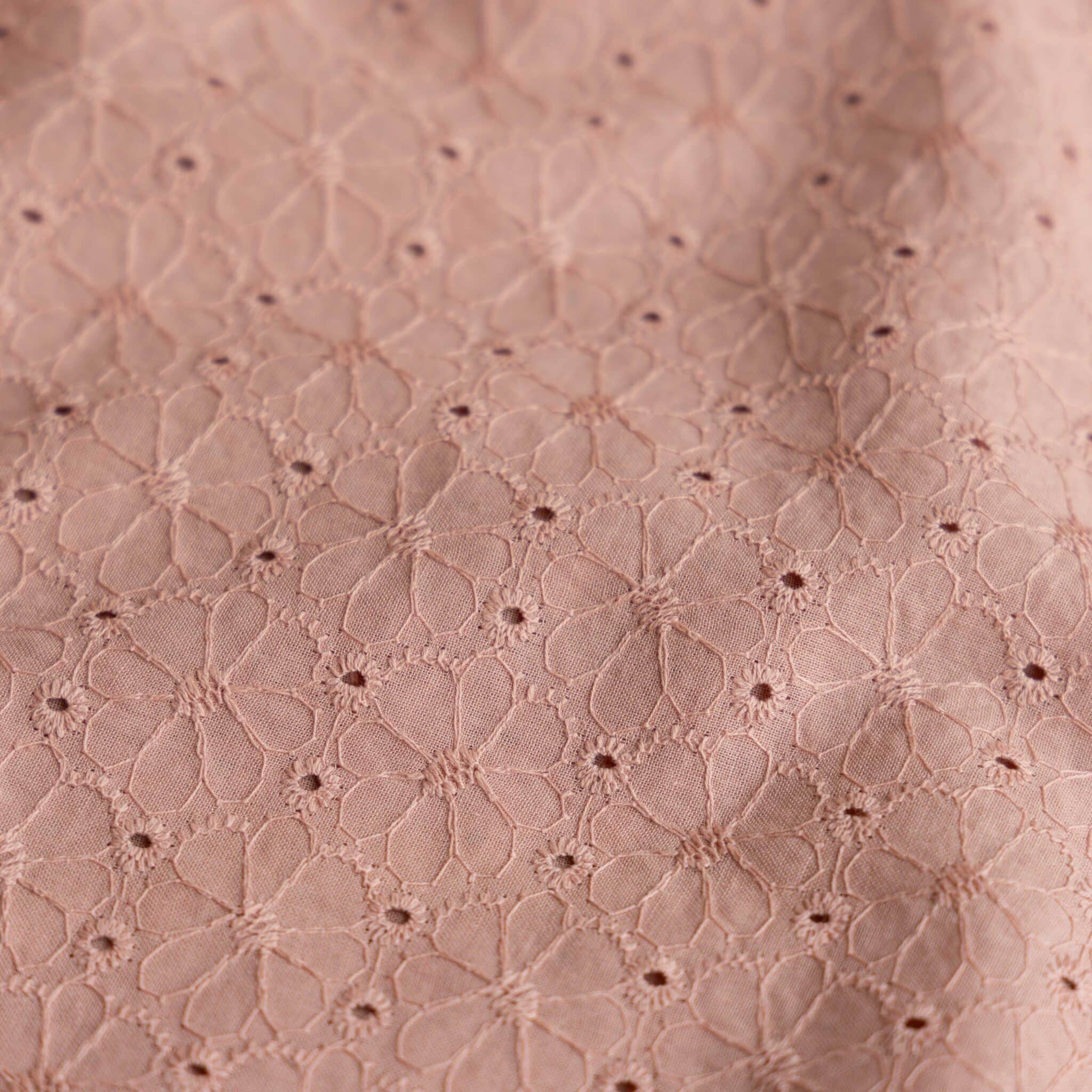 Poplin broderie bloemen schulprand oudroze