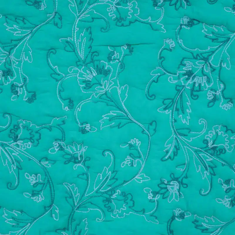 Stepped geborduurde bloemen groen