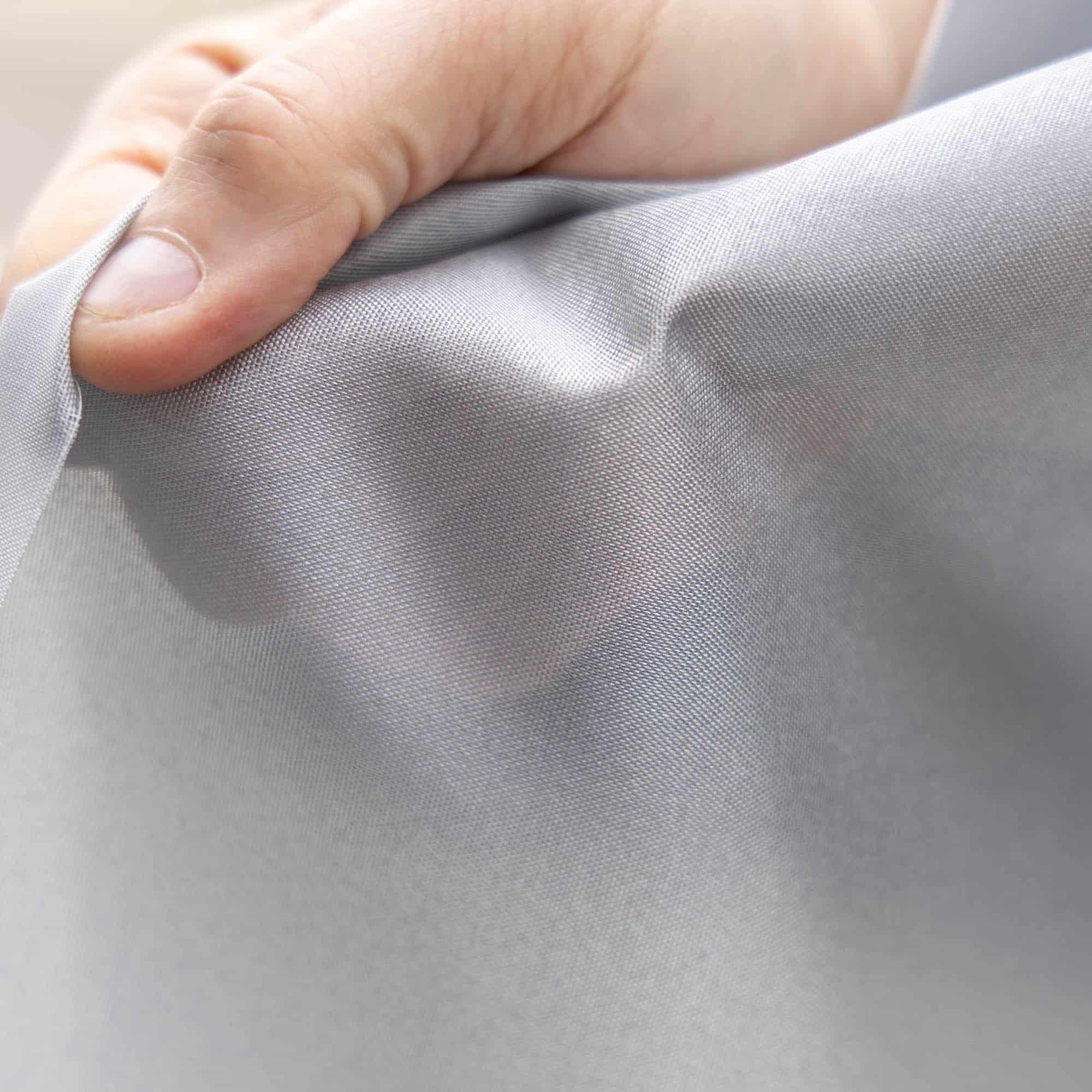 Warmte- en zonwerend doek 240cm breed